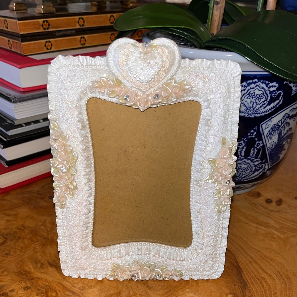 Decorative White Pearl Heart Picture Frame with Floral Accents